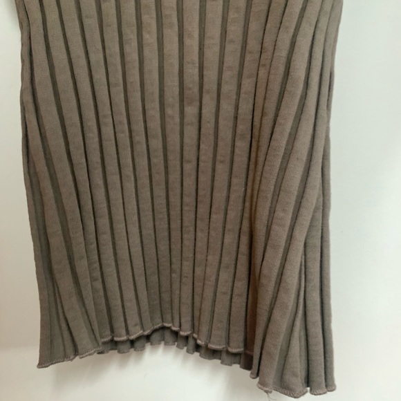 Lili Gaufrette Ribbed Turtleneck - Picture 4 of 11